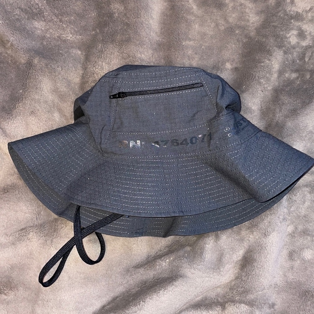 Nike L/XL Bucket Hat